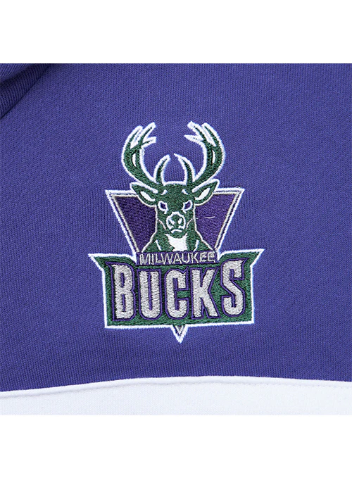Mitchell & Ness HWC '93 Coach Vintage Milwaukee Bucks Hooded Sweatshirt - Image 4