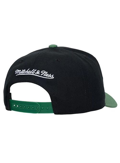 Mitchell & Ness HWC '93 Classic Step Black Milwaukee Bucks Snapback Hat - Image 2