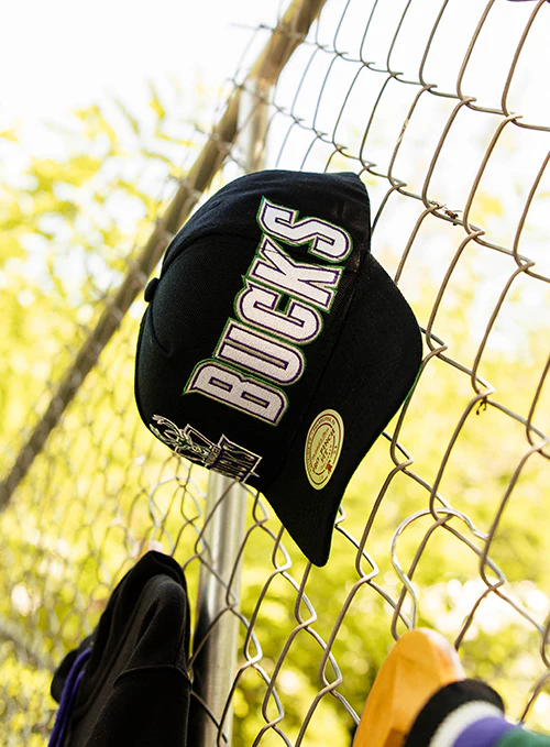 Mitchell & Ness HWC '93 Playmaker Milwaukee Bucks Adjustable Hat - Image 2