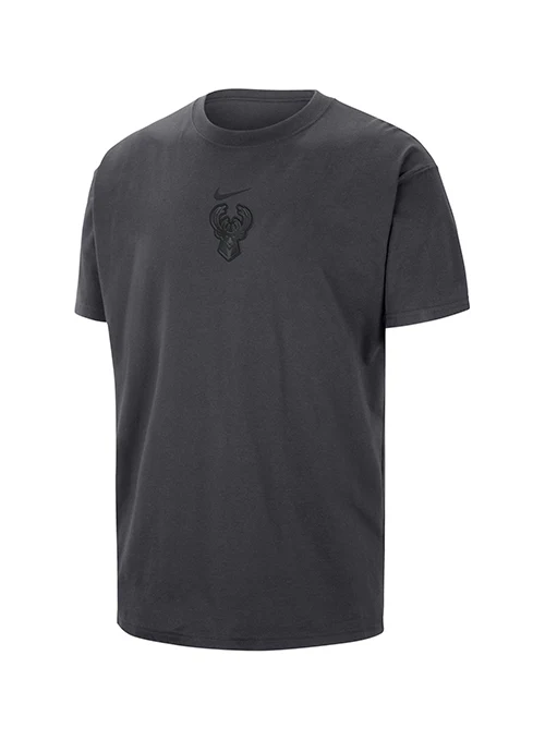 Nike Standard Issue Travel Milwaukee Bucks T-Shirt