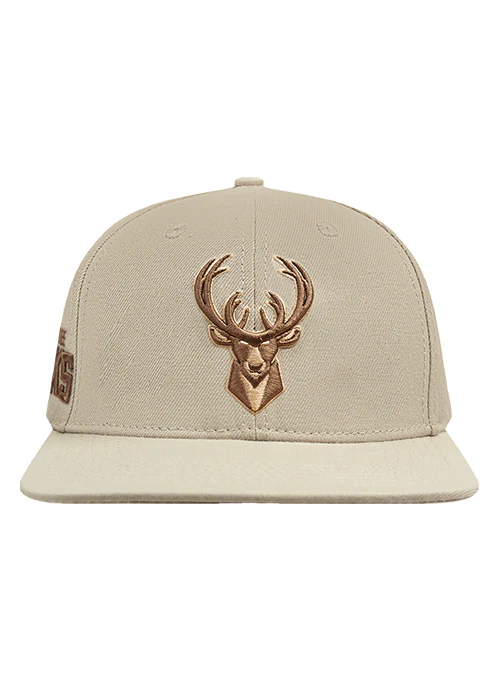 Pro Standard Gramercy Milwaukee Bucks 2-Tone Snapback Hat - Image 3